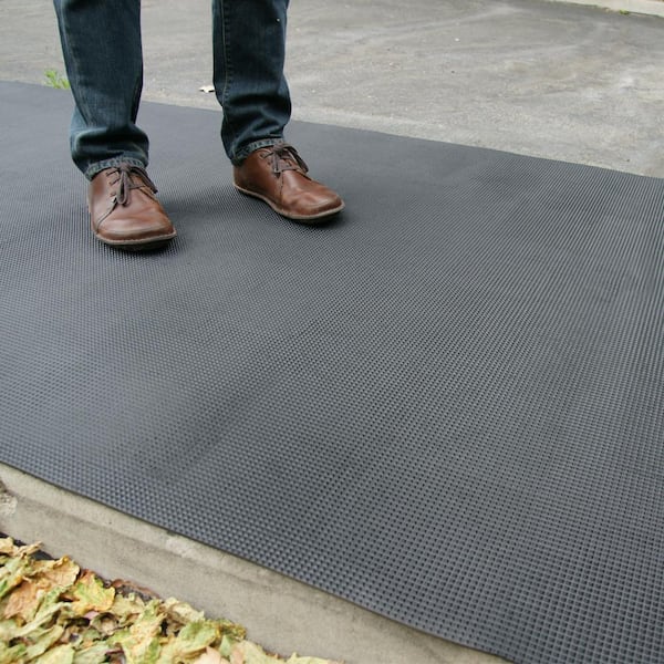 50 TRACTION TREAD 58X40'RUBBER CHEMICAL RESISTANT RUNNER MAT