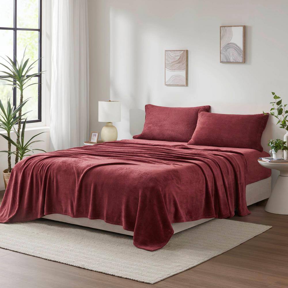 Burgundy Plush Polyester Queen Sheet Set with Pillowcases