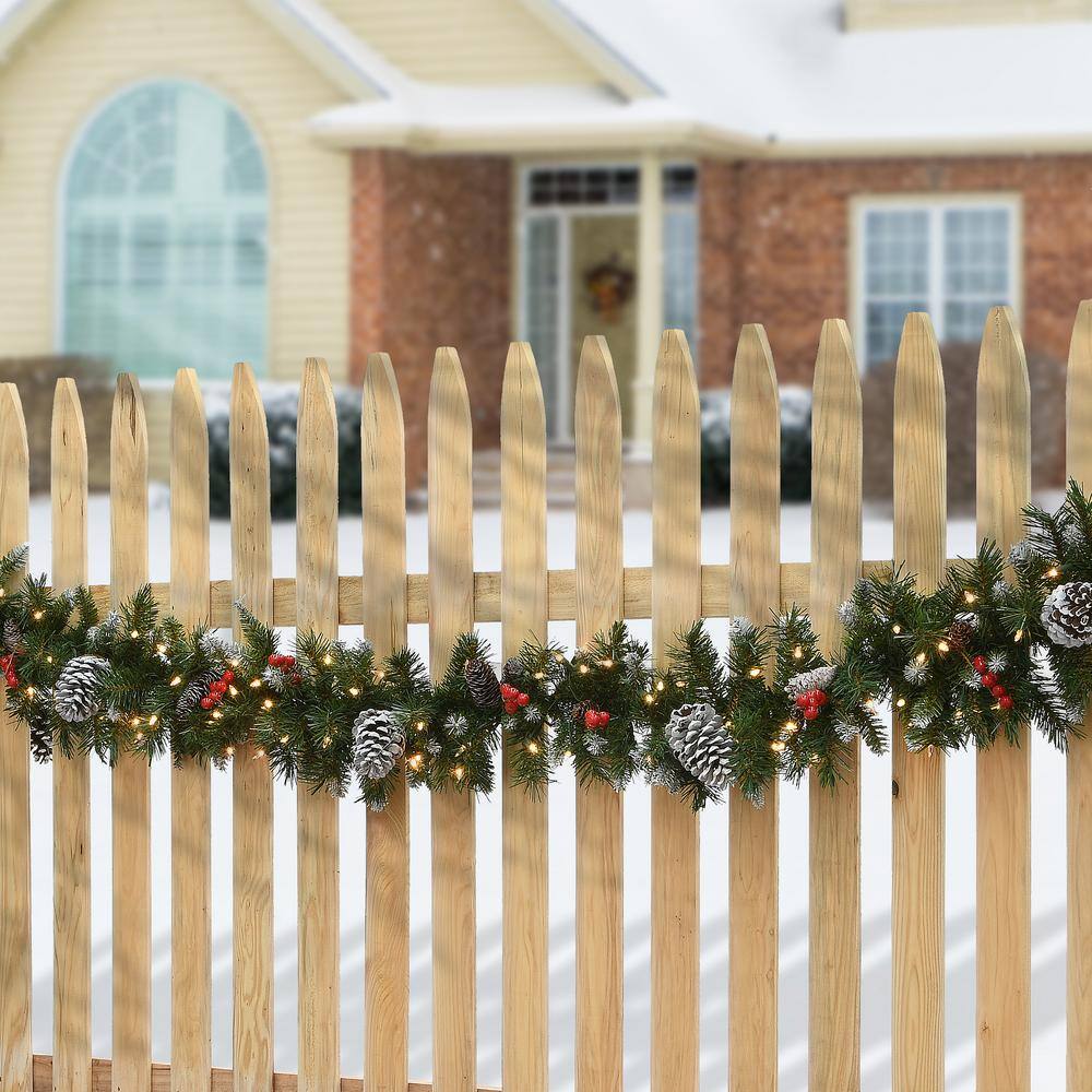 9-Foot Green Artificial Garland with Pine Cones and Red Berries