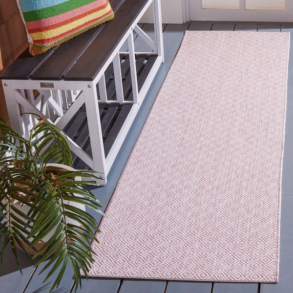 Courtyard Soft Pink 2 ft. x 8 ft. Dotted Diamond Indoor/Outdoor Runner Rug