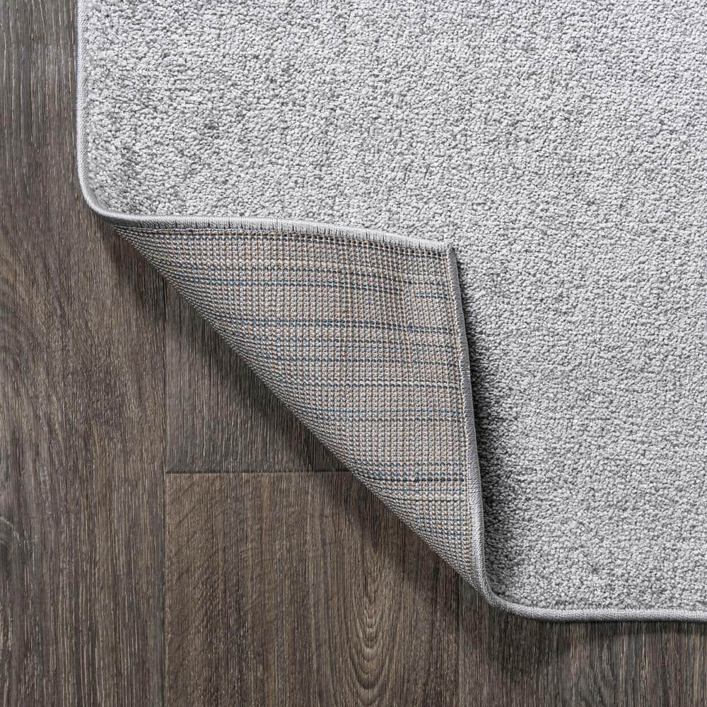 Light Gray Low-Pile Synthetic Indoor Area Rug 3' x 5'