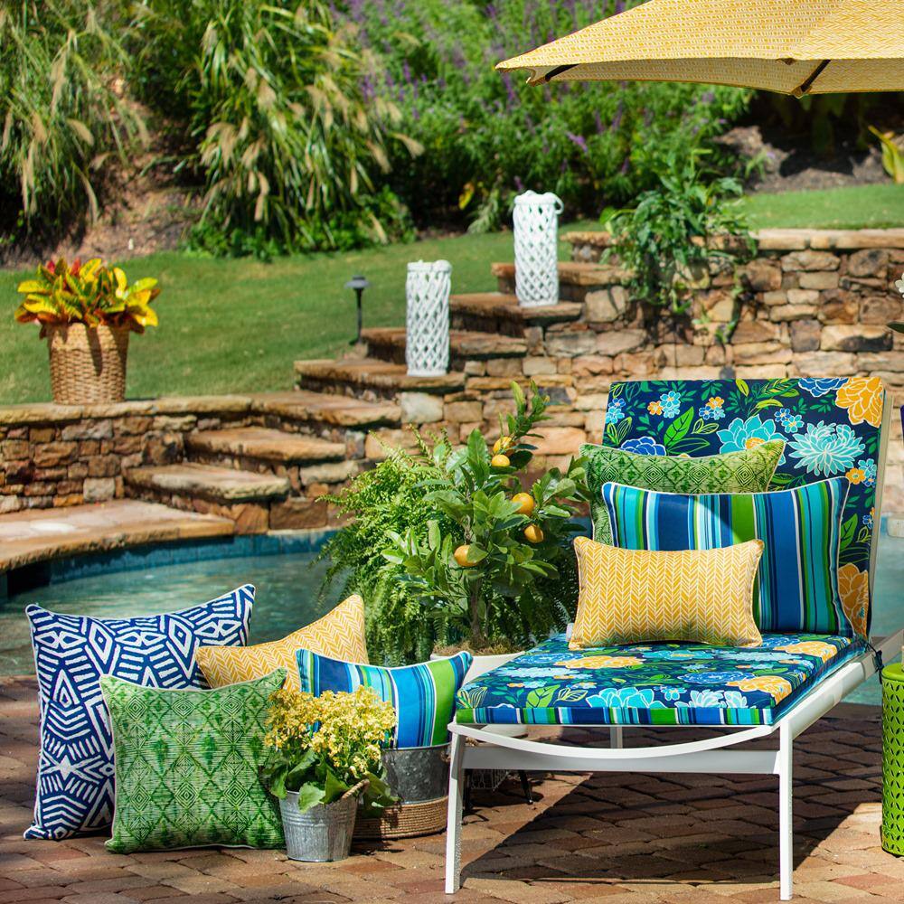 Yellow and White Herringbone Outdoor/Indoor Throw Pillow Set
