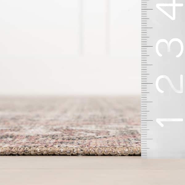 Hillstone Light Grey 6 ft. 7 in. x 9 ft. Traditional Vintage Medallion Area Rug