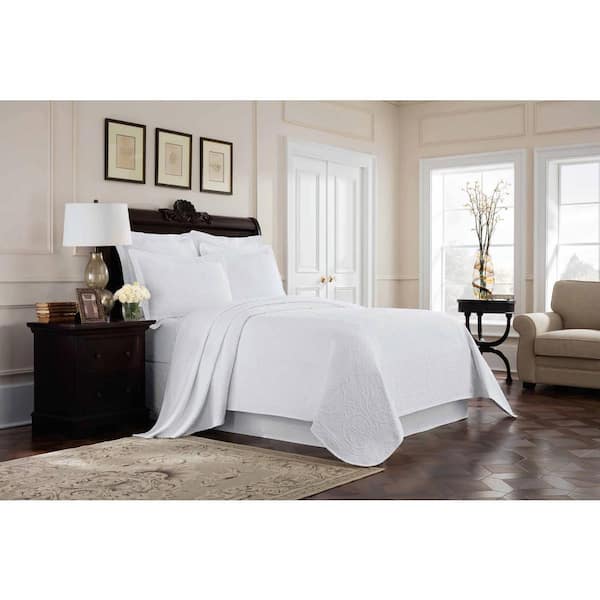 Royal Heritage Home Williamsburg Richmond White Solid Twin Bed Skirt