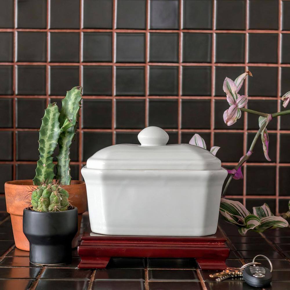 Glossy White Porcelain Decorative Storage Jar