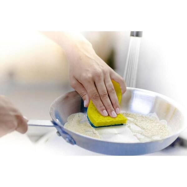 https://images.thdstatic.com/productImages/cfd9f771-3f9d-4215-8b37-c04f63566534/svn/scotch-brite-sponges-scouring-pads-hd-3-combo3-31_600.jpg