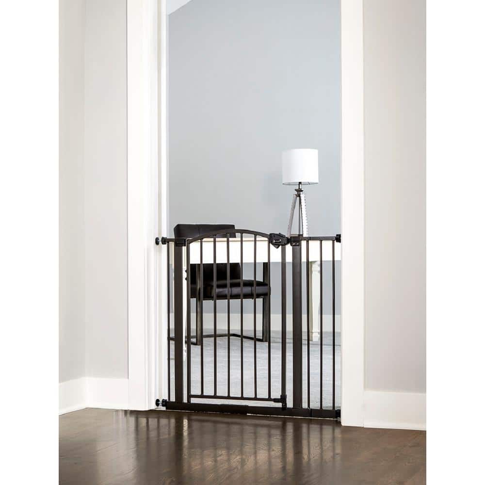 Bronze Arched Metal Retractable Baby Safety Gate