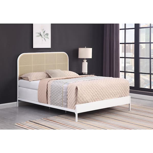 Coaster Amherst White Metal Frame Full Panel Bed with Radio Weave Rattan Headboard