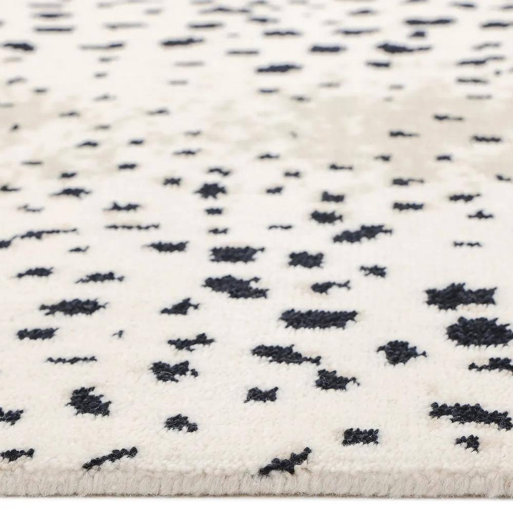 Ivory and Black Hand-Knotted Wool 8' x 10' Area Rug