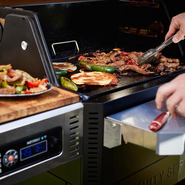 Masterbuilt Masterbuilt Gravity Series Digital Charcoal Grill Plus