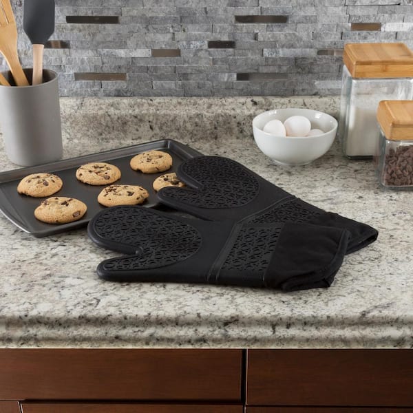 Lavish Home Silicone Black Oven Mitts with Quilted Lining (2-Pack