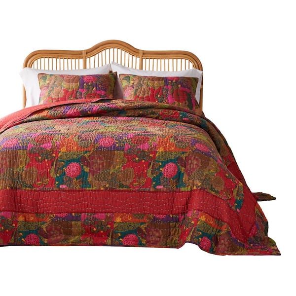Lewi Dark Red Floral Kantha Style Cotton Queen Quilt (Set of 3)