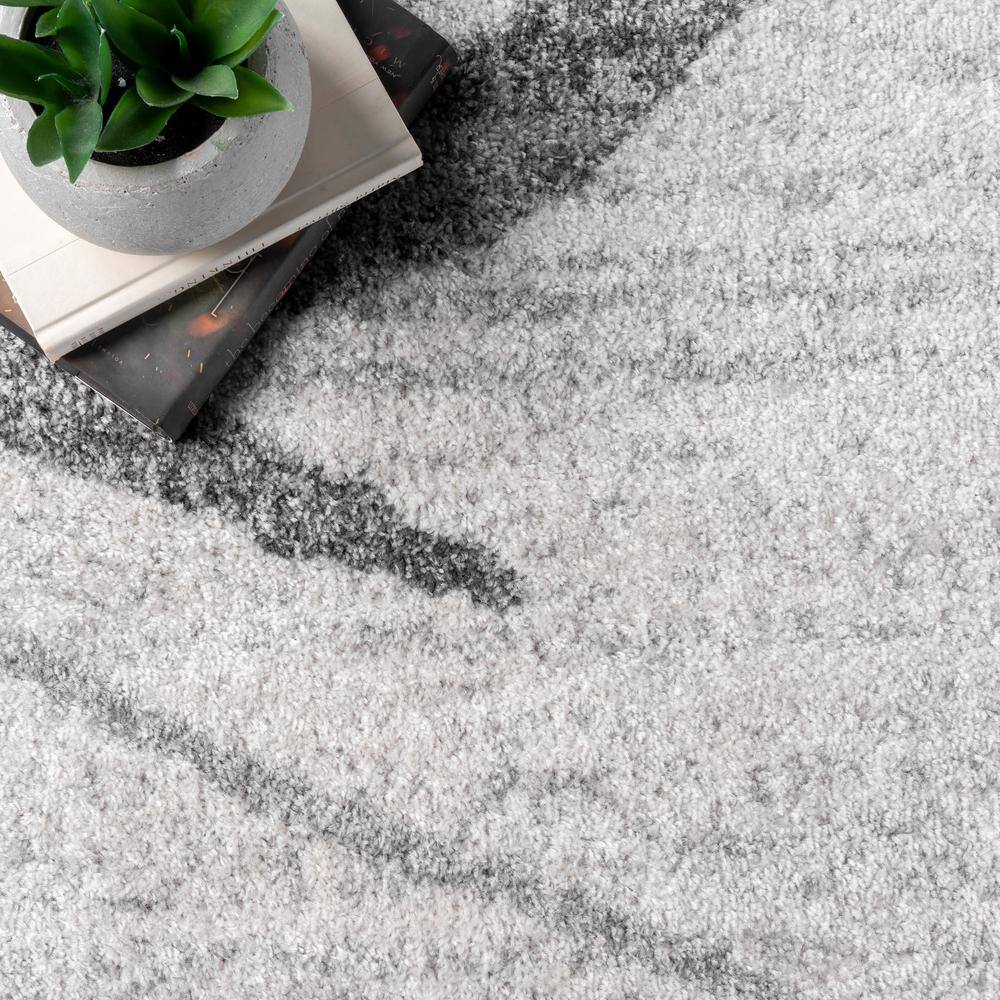 Modern Gray Crisscross Lines Easy-Care Synthetic Area Rug, 8' x 11'