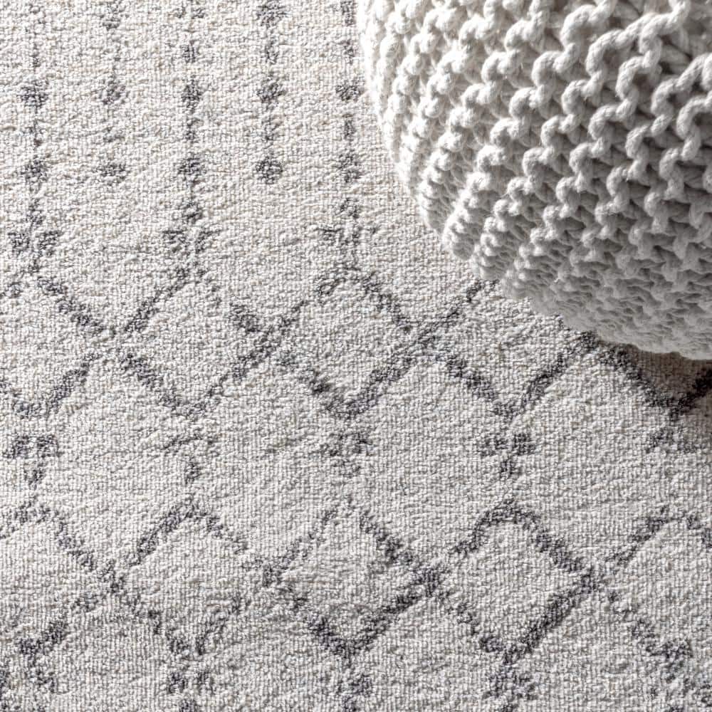 Cream and Gray Diamond Pattern Reversible Area Rug