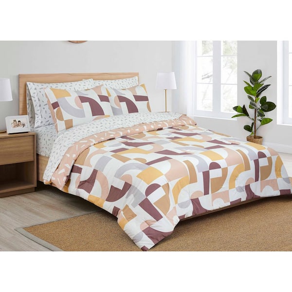 KIDZ MIX Geo Reversible 7-Pieces Bed in A Bag with Sheet Set, Microfiber, Multi-Color, Queen