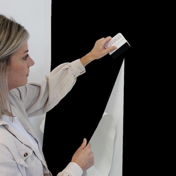 The 3 Benefits of Using Chalkboard Wallpaper vs. Paint