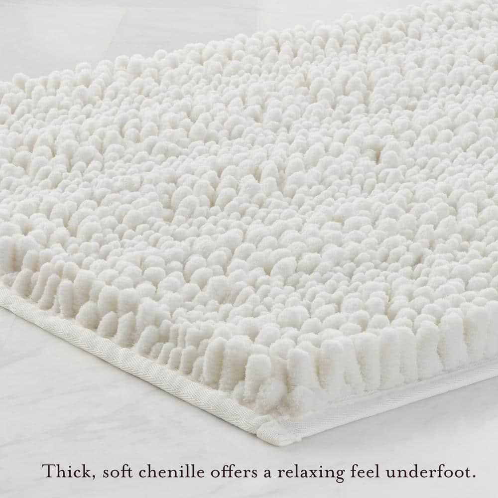 Elegant White Chenille 17" x 24" Non-Slip Bath Mat with Rubber Backing