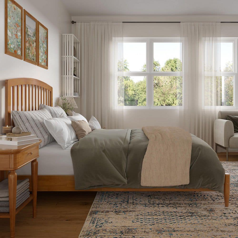 Quincy Light Toffee Queen Wood Platform Bed with Slats