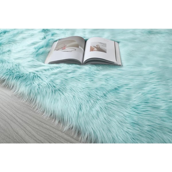 Amazing Rugs Cozy Collection 5x7 Ultra Soft White Fluffy Faux Fur  Sheepskin Area Rug LSRWT5125-57 - The Home Depot