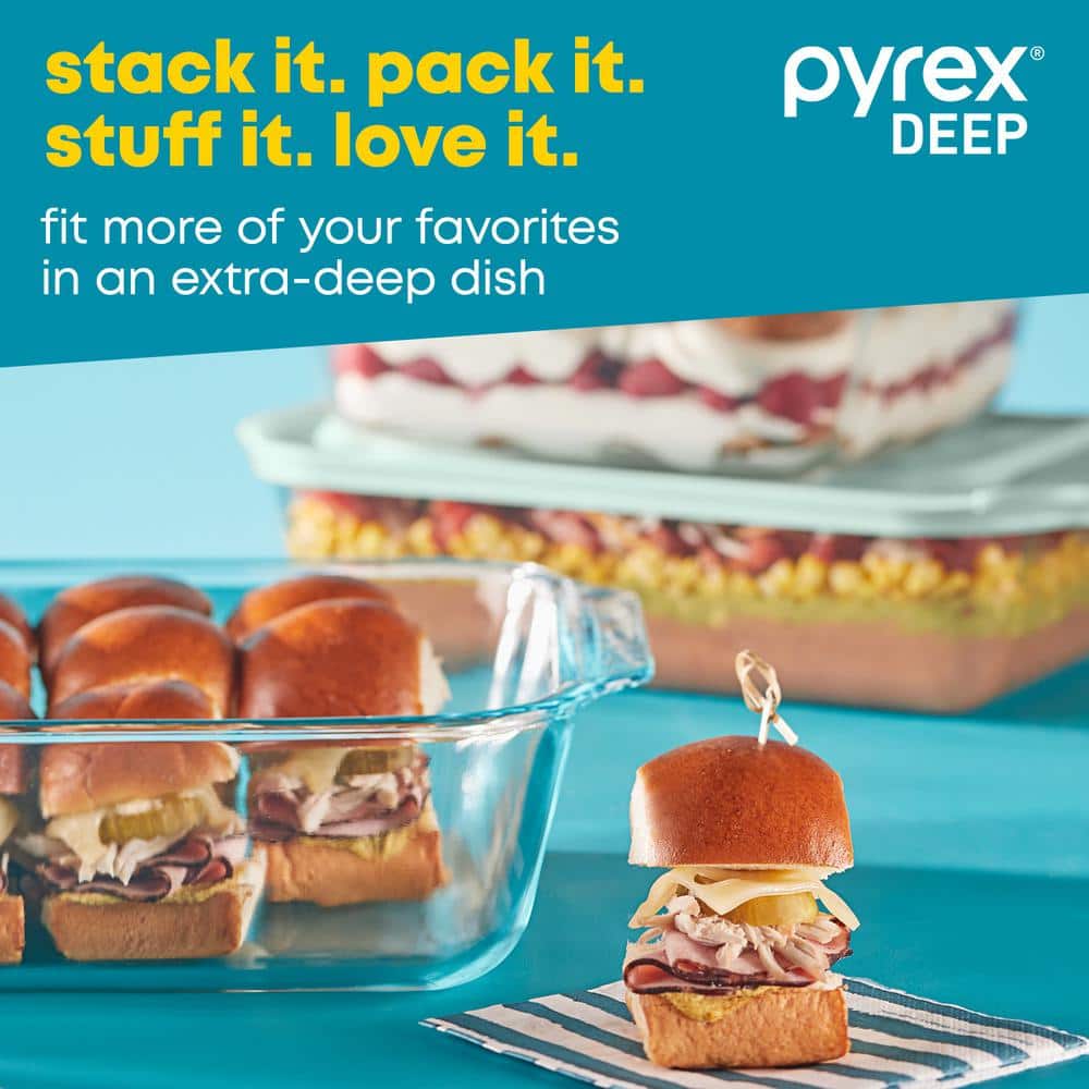 Pyrex Deep 9 x 13 in. Rectangular Glass Baking Dish with Sage Green Lid