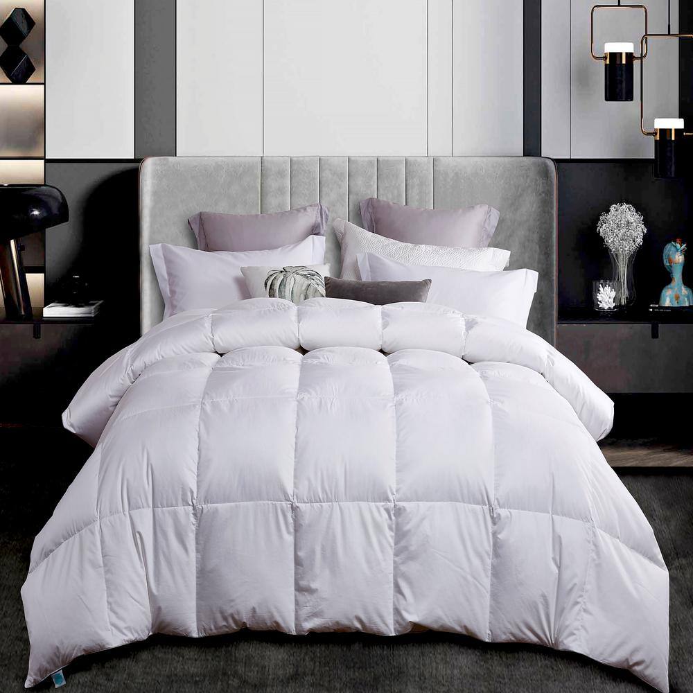 Martha Stewart Living  300TC Year Round Warmth White King Size White Down Comforter - 1
