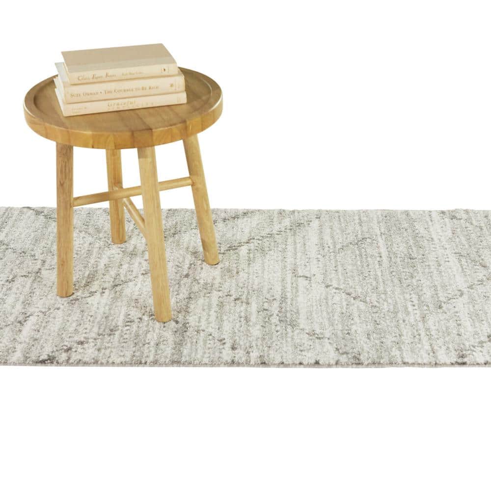 Sienna Moroccan Diamond 2'2" x 7' Runner Rug in Grey
