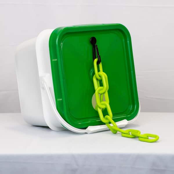 2 in. (#8, 51 mm) x 65 ft. Heavy Duty Plastic Safety Chain Safety Green in a Pail