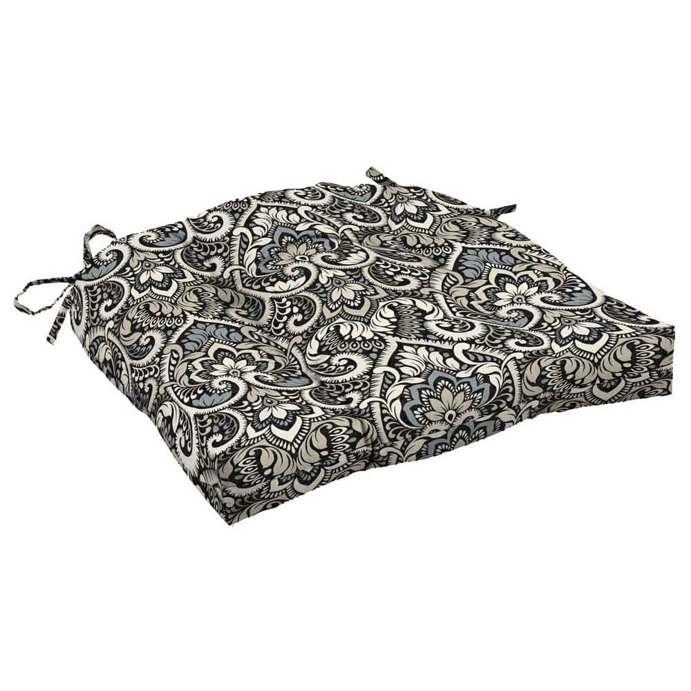 Black Aurora Damask Outdoor Wicker Chair Cushion, 20 x 18