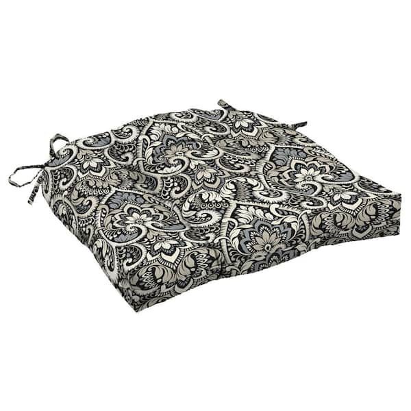 ARDEN SELECTIONS Black Aurora Damask Square Outdoor Wicker Chair Cushion