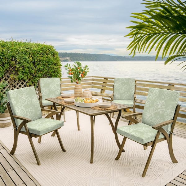 Hampton Bay 20 in. x 20 in. Outdoor Mid Back Dining Chair Cushion in Large Medallion (2-Pack)