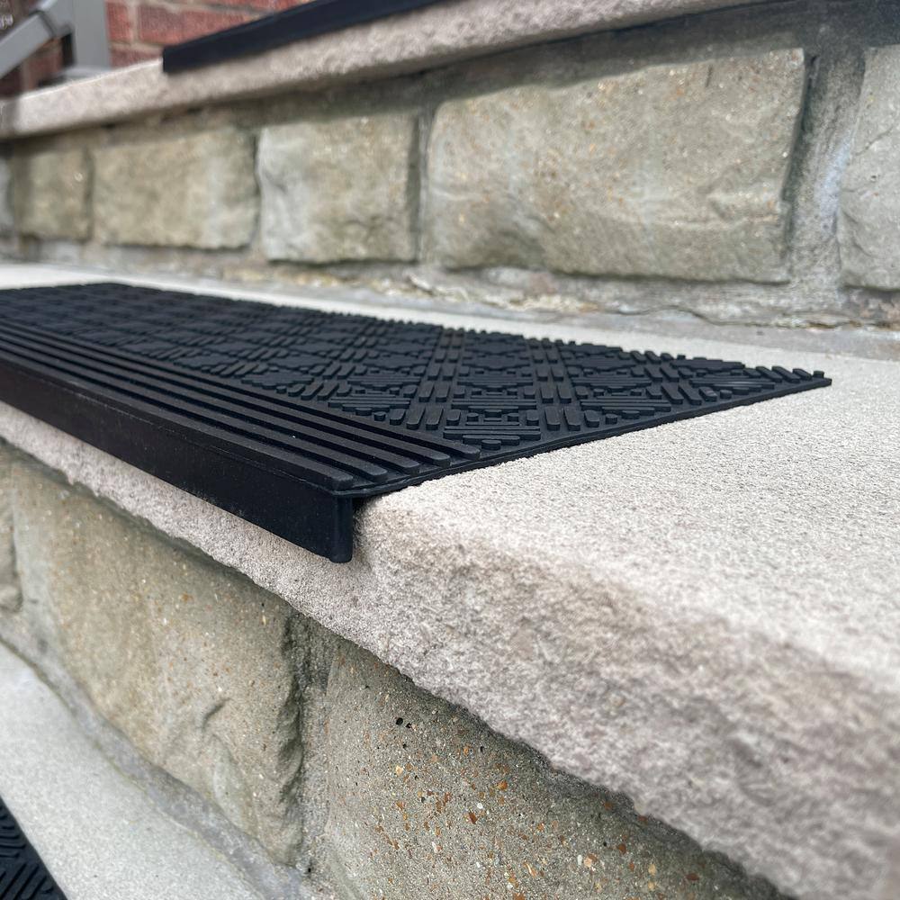 30 x 10 in. Dark Rubber Bull Nose Stair Tread Set, 4 Piece