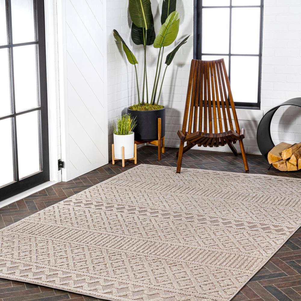 Beige and Gray Geometric Synthetic Indoor/Outdoor Area Rug