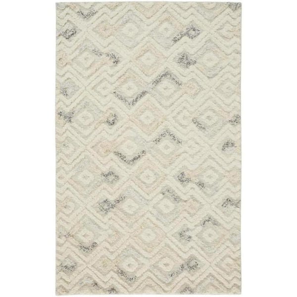 HomeRoots 8 x 10 Gray and Ivory Geometric Area Rug