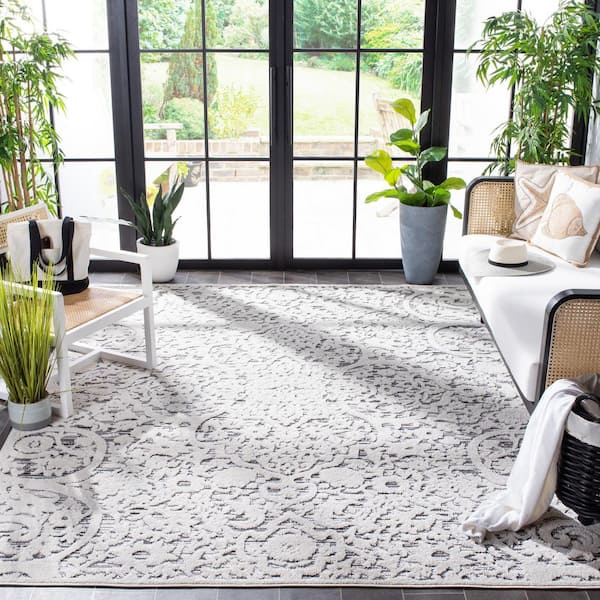 Cabana Ivory/Gray 8 ft. x 8 ft. Medallion Striped Indoor/Outdoor Patio  Square Area Rug