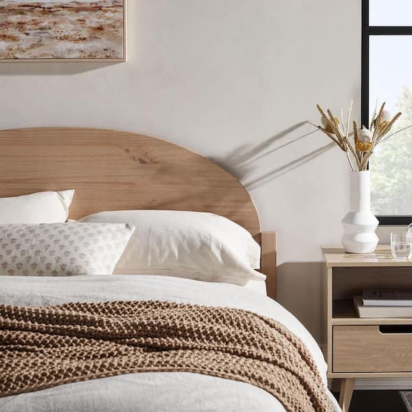 Modern Beige Solid Wood Frame Queen Platform Bed with Elegant Curved Headboard