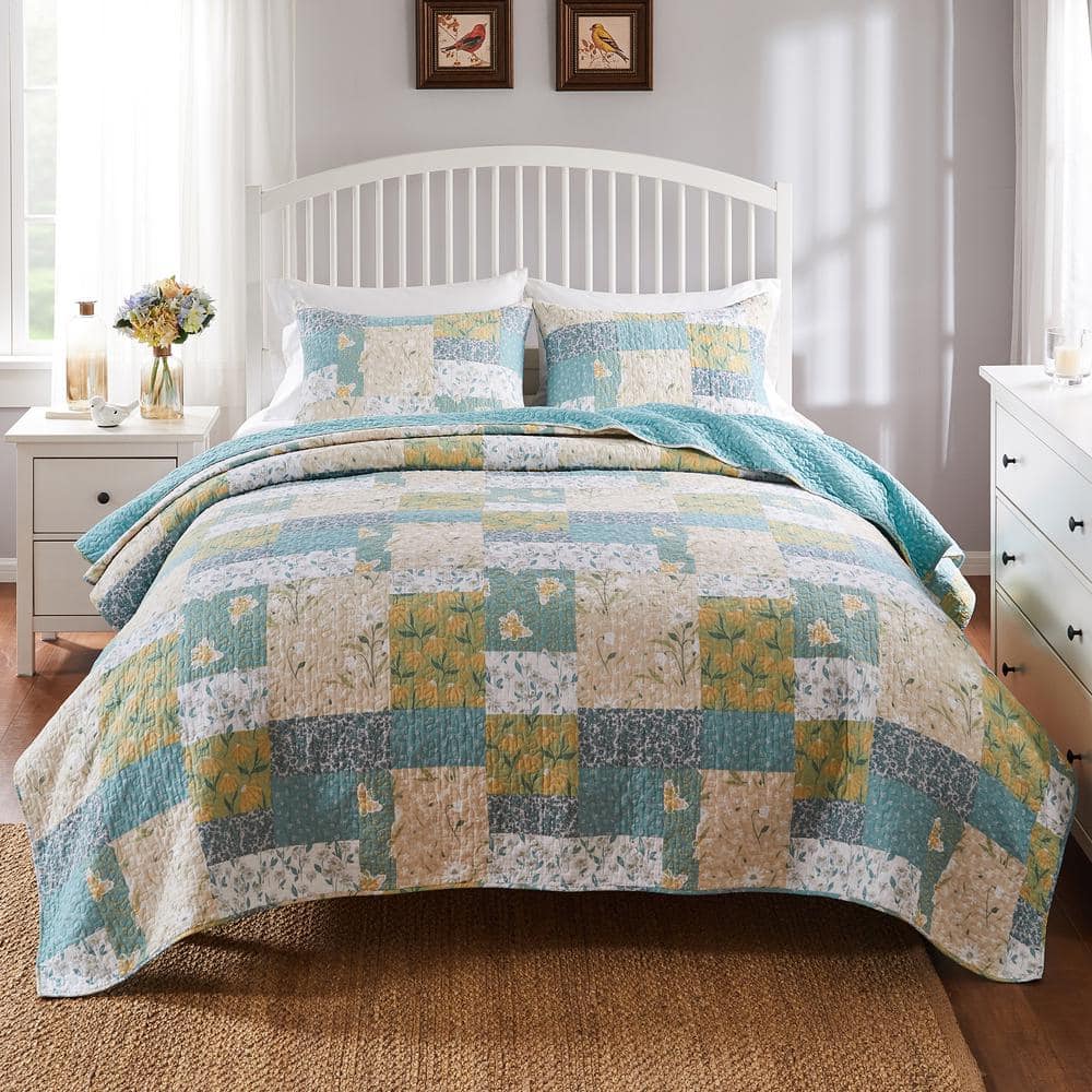 Evangeline Twin Reversible Cotton Quilt Set in Floral Patchwork