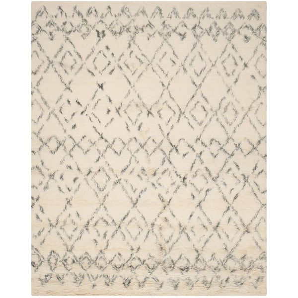 Casablanca 10 ft. x 14 ft. Ivory/Gray Geometric Area Rug