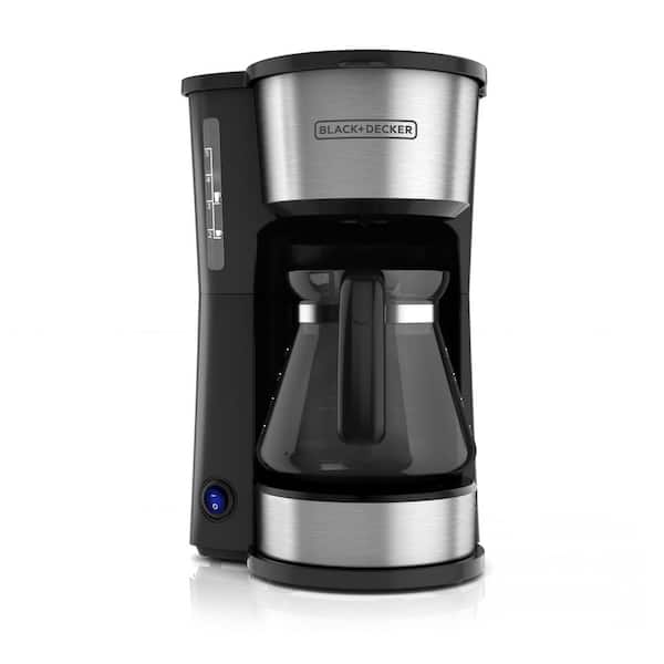 https://images.thdstatic.com/productImages/d123be96-d046-4c4b-8df2-d9a950fd5b66/svn/black-and-stainless-steel-black-decker-drip-coffee-makers-cm0755s-64_600.jpg