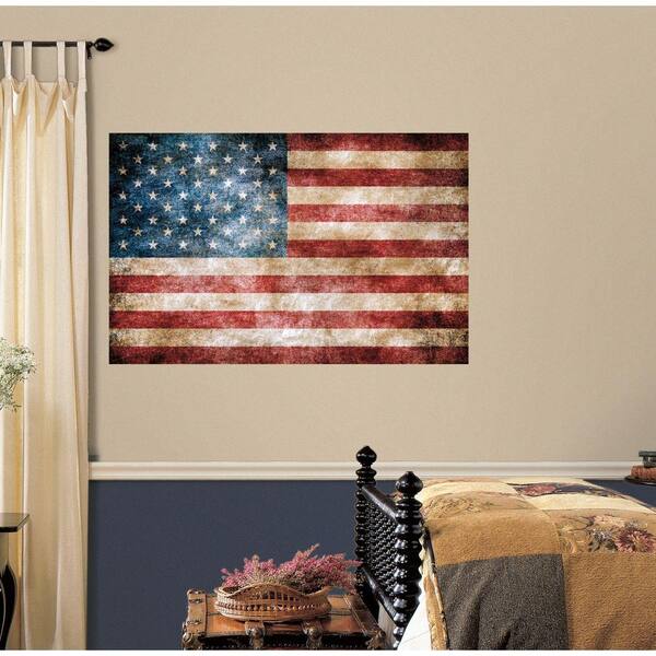RoomMates 5 in. x 11.5 in. Vintage American Flag Peel and Stick Giant Wall Decals