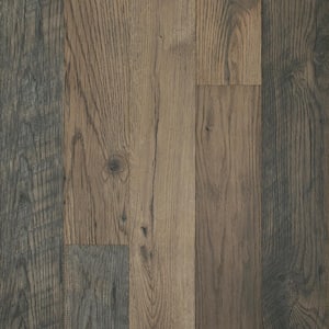Outlast+ Honeysuckle Oak 12 mm T x 6.1 in. W Waterproof Laminate Wood Flooring (451.4 sqft/pallet)