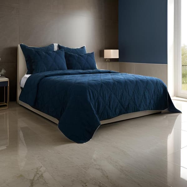 Benjara 1-Piece Blue Solid King Size Linen Quilt Only
