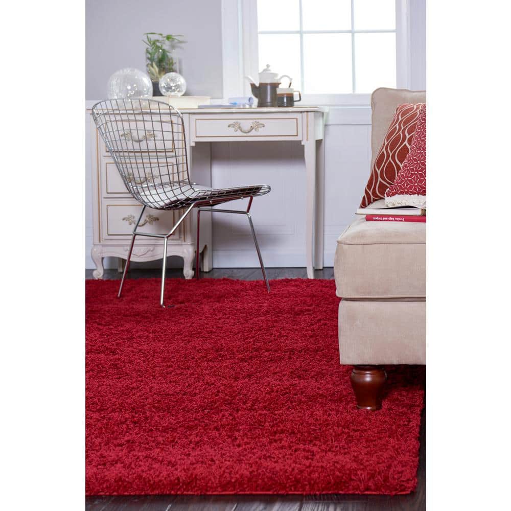 Luxe Cherry Red Round Shag Rug, Stain-Resistant & Washable