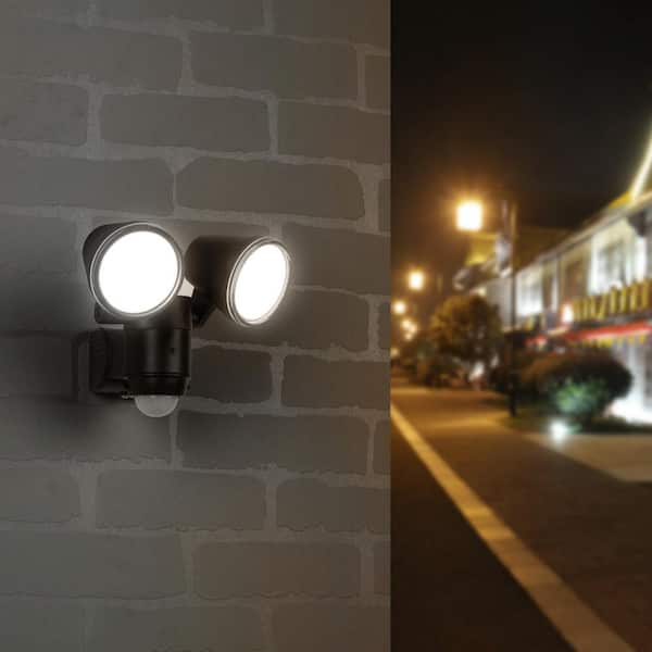 b and q sensor light