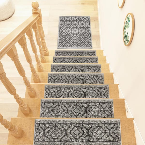 The Sofia Rugs Non-Slip Stair Treads (Set of 7) Carpet Stair Rugs Shag Gray  Indoor Geometric Stair Tread Rug in the Rugs department at