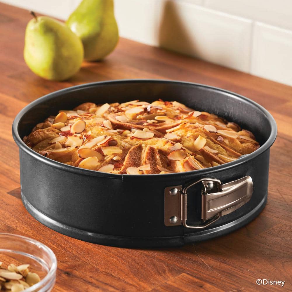 Mickey Mouse Nonstick 9-Inch Round Springform Pan