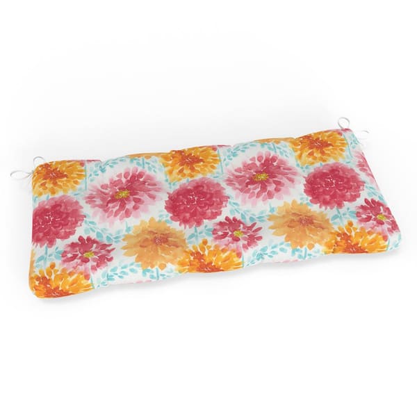 Pillow Perfect Bright Floral 44 in W x 3 in H Rectangular Outdoor Tufted Blown Bench Cushion with Ties 1-Count in Pink Gardenia Bloom