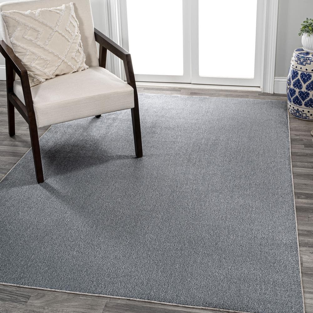 Gray Polyester Rug JONATHAN Y Twyla Classic Gray 4 ft. x 6 ft. Solid Low-Pile Machine ...