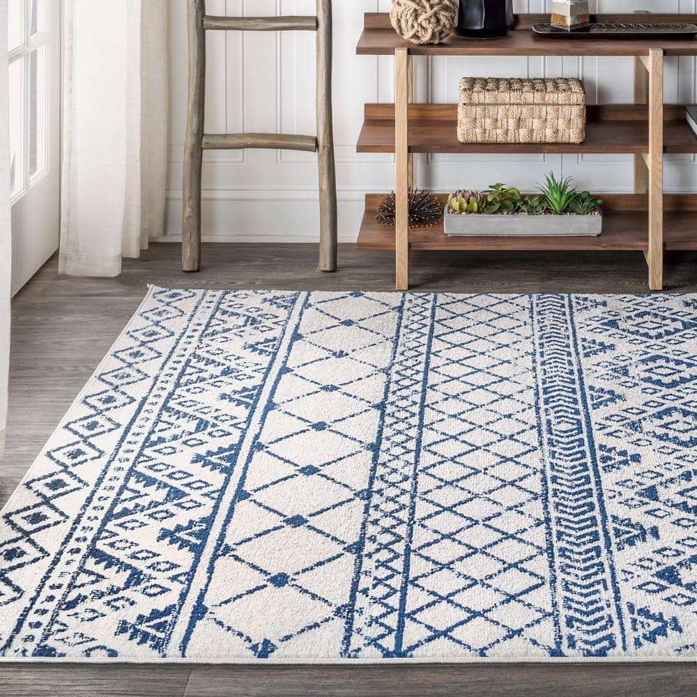 Moroccan Blue and Cream Synthetic 3' x 5' Area Rug