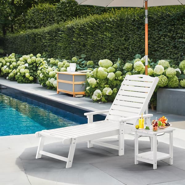 LUE BONA Hellen Keller White 2-Piece HDPS Plastic Adjustable Outdoor Patio Reclining Chaise Lounge Chair Set with Side Table