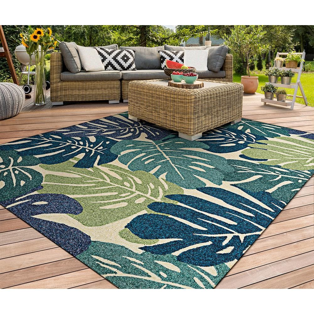 Reversible Blue Rectangular Easy-Care Synthetic Rug, 5'6" x 8'